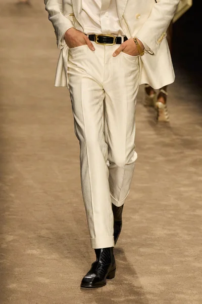 Look 52